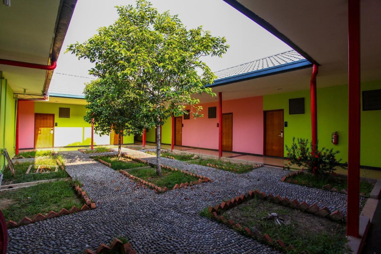 Oyo 89478 Lkh Motel Kota Kinabalu Extérieur photo